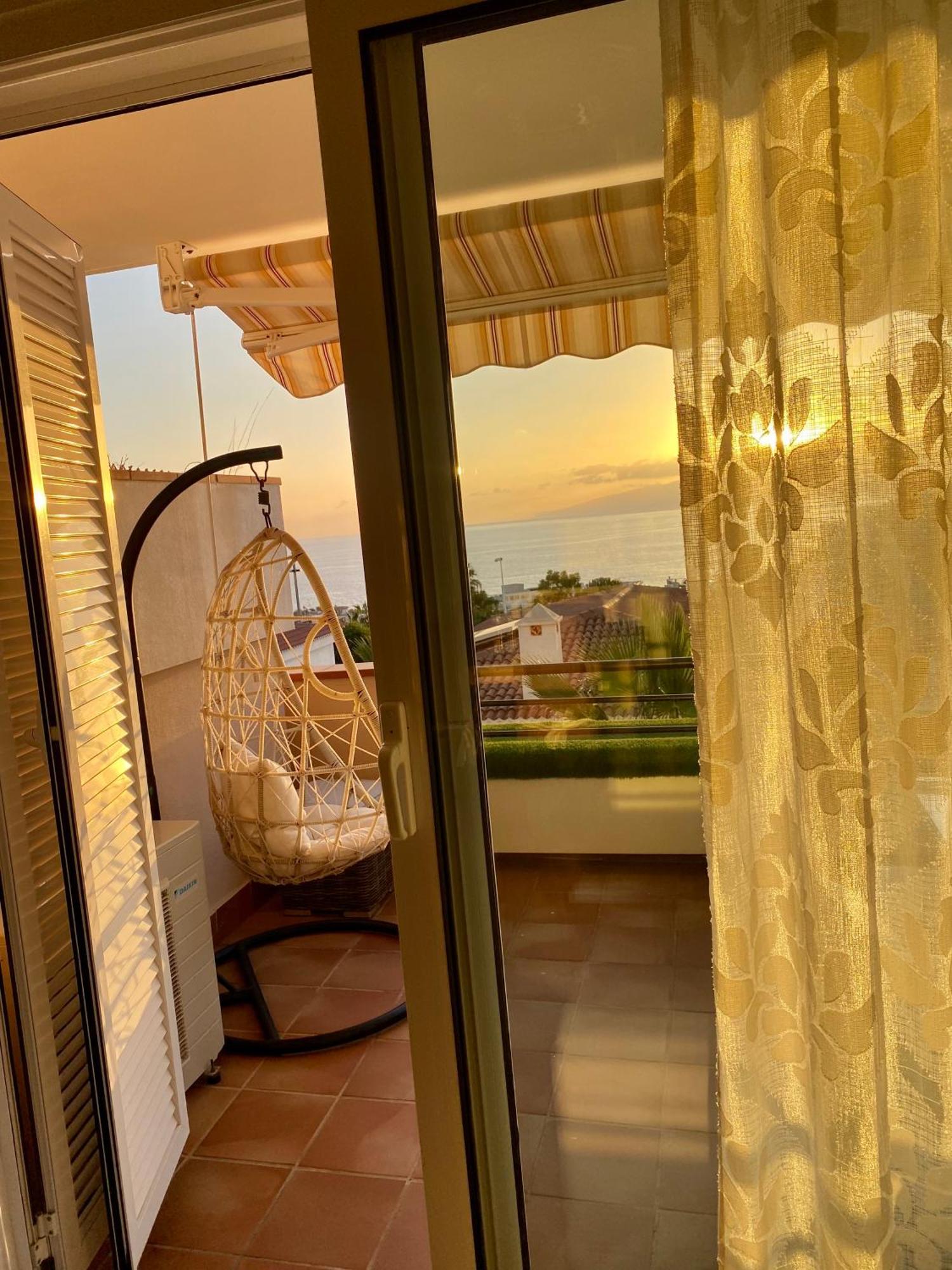 Apartment With Spectacular View In Puerto Santiago Puerto de Santiago  Dış mekan fotoğraf